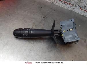 O151684 Gebruikte pinker schakelaar Dacia Logan