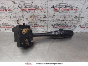 O151711 Gebruikte ruitenwis schakelaar Nissan Micra