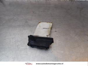 O151713 Gebruikte kachel weerstand Nissan Micra