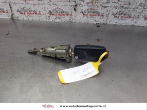 O151848 Gebruikte cilinderslot portier links Volkswagen Golf