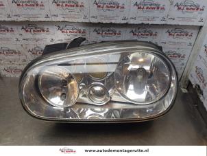 O151872 Gebruikte linker koplamp Volkswagen Golf