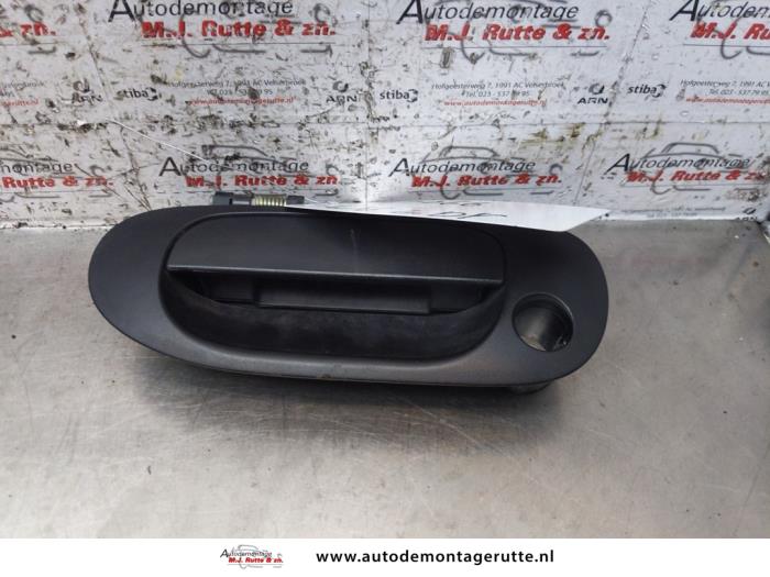 Gebruikte Portiergreep 4Deurs links-voor Mitsubishi Space Star O151885