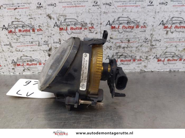 Mistlamp links-voor van een Volkswagen Up! (121) 1.0 12V 75 2014