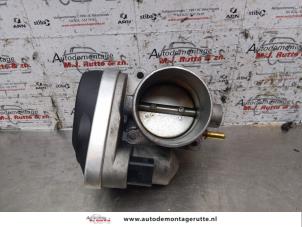 O151945 Gebruikte gasklephuis Renault Clio