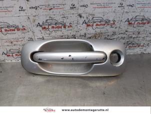 O151992 Gebruikte portiergreep 4deurs links-voor Chrysler Voyager