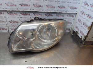 O151996 Gebruikte linker koplamp Chrysler Voyager