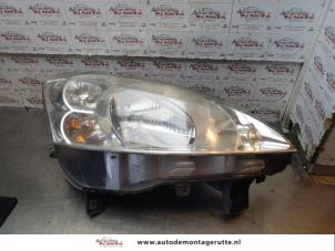 O152000 Gebruikte koplamp rechts Peugeot Partner