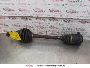 O152018 Gebruikte steekas links-voor Seat Toledo