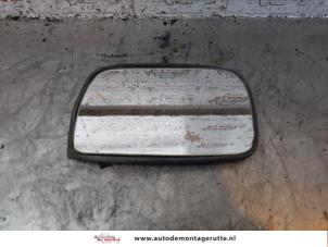 Gebruikte Spiegelglas rechts Toyota Starlet (EP9) 1.3,XLi,GLi 16V Prijs op aanvraag aangeboden door Autodemontage M.J. Rutte B.V.