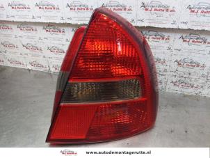 O152100 Gebruikte achterlicht rechts Mitsubishi Carisma