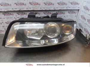O152120 Gebruikte koplamp links Audi A4