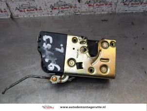 O152164 Gebruikte slotmechaniek portier 2deurs links Citroen Berlingo