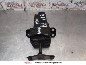 O152172 Gebruikte slotmechaniek achterklep Chevrolet Captiva