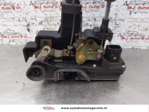 O152179 Gebruikte deurslot mechaniek 4deurs rechts-achter Chevrolet Captiva