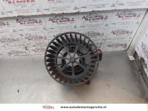 O152544 Gebruikte chaufage ventilatiemotor Ford Fiesta