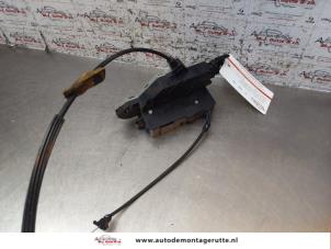 O152563 Gebruikte portierslot mechaniek 2deurs rechts Peugeot 207