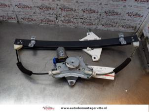 O152662 Gebruikte ruitmechaniek 4deurs rechts-voor Chevrolet Captiva