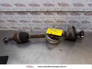 O152686 Gebruikte steekas links-voor Renault Twingo