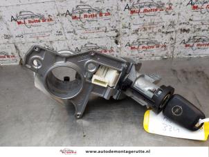 Gebruikte Kontaktslot + Sleutel Opel Astra H (L48) 1.6 16V Twinport Prijs op aanvraag aangeboden door Autodemontage M.J. Rutte B.V.