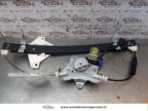 O152724 Gebruikte ruitmechaniek 4deurs links-achter Chevrolet Captiva