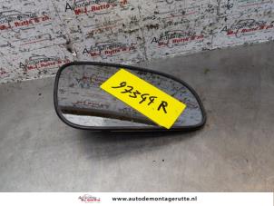 Gebruikte Spiegelglas rechts Volvo V70 (SW) 2.4 T 20V Prijs op aanvraag aangeboden door Autodemontage M.J. Rutte B.V.