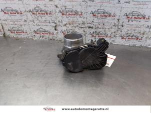 O152857 Gebruikte gasklephuis Opel Astra