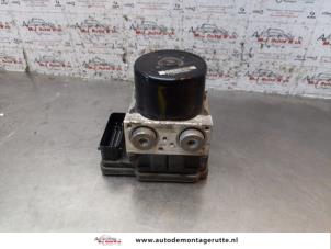 O152858 Gebruikte abs pomp Opel Astra