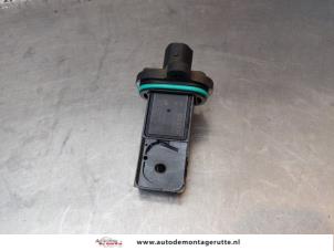 O152859 Gebruikte luchthoeveelheidsmeter Opel Astra