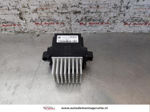 O152870 Gebruikte kachel weerstand Opel Astra