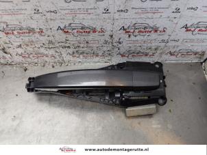 O152922 Gebruikte portiergreep 4deurs rechts-achter Opel Astra