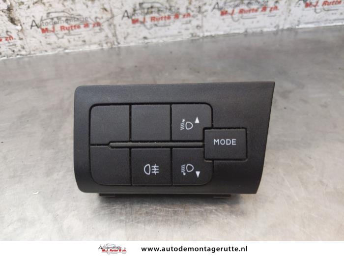 Gebruikte Schakelaar Koplamp Ihv Peugeot Boxer O153010