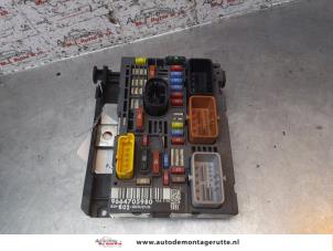 O153024 Gebruikte zekeringkast Peugeot 407