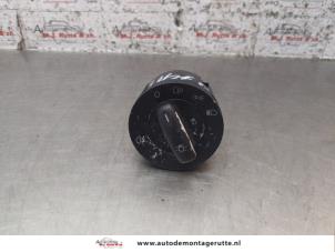 O153100 Gebruikte schakelaar licht Volkswagen Passat