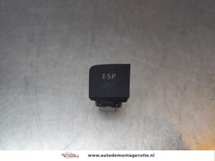 Gebruikte ESP Schakelaar Volkswagen Passat Variant (3C5) 2.0 FSI 16V Prijs op aanvraag aangeboden door Autodemontage M.J. Rutte B.V.