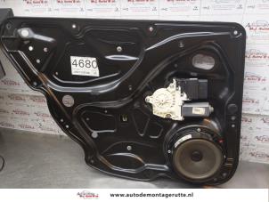 O153378 Gebruikte ruitmechaniek 4deurs links-achter Volkswagen Passat