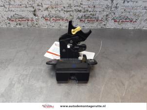 O153534 Gebruikte slotmechaniek achterklep Hyundai I10