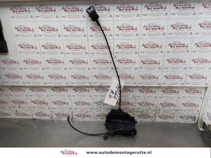 O153785 Gebruikte deurslot mechaniek 4deurs rechts-voor Renault Clio