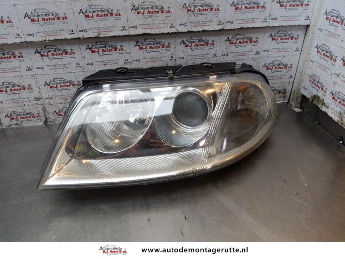 Gebruikte Koplamp links Volkswagen Passat O153792