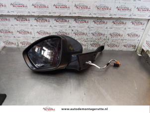 O153797 Gebruikte buitenspiegel links Peugeot 208
