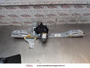 O153808 Gebruikte raammechaniek 4deurs rechts-voor Peugeot 208