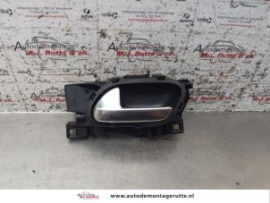 O153898 Gebruikte portiergreep 4deurs links-achter Peugeot 208