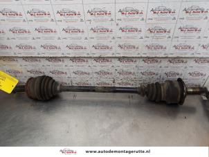 O154023 Gebruikte aandrijfas rechts-achter Mercedes Vito