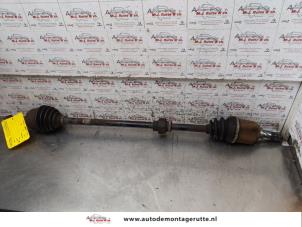 O154036 Gebruikte cardanas rechts-voor (vwa) Nissan Micra