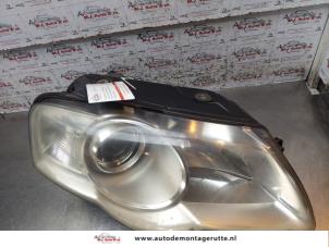 O154287 Gebruikte rechter koplamp Volkswagen Passat