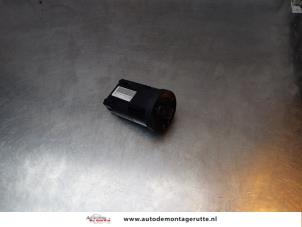 O154305 Gebruikte licht schakelaar Audi A4