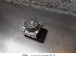 O154314 Gebruikte abs pomp Peugeot 208