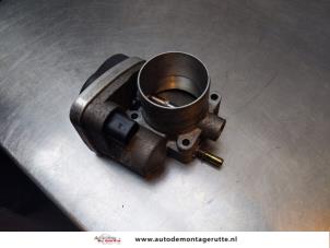 O154364 Gebruikte gasklephuis Renault Megane
