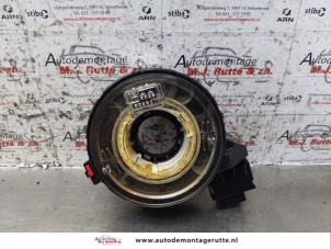 O154455 Gebruikte airbagring Volkswagen Golf