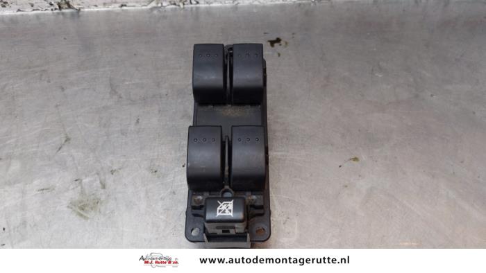 Gebruikte Schakelblok ruiten Mazda 3. O154577