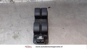 O154577 Gebruikte combischakelaar ramen Mazda 3.